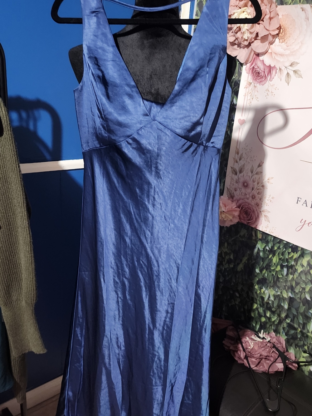 Lulus Blue Satin V-Neck Women’s Dress